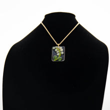 Load image into Gallery viewer, Jewelry - Rectangular pendant with ivory flowers