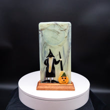 Load image into Gallery viewer, Halloween - Witch with pumpkin