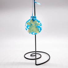 Load image into Gallery viewer, Ornaments - Christmas rounds