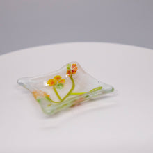 Load image into Gallery viewer, Plate - Clear soap dish with blossoms