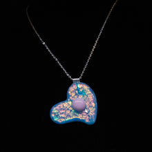 Load image into Gallery viewer, Jewelry - Iridescent heart
