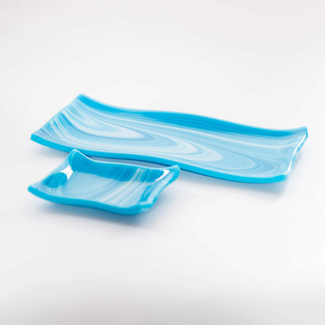 Plate - Light blue and white swirl sushi plate