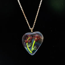 Load image into Gallery viewer, Jewelry - Woodsy heart shaped pendant with red flowers
